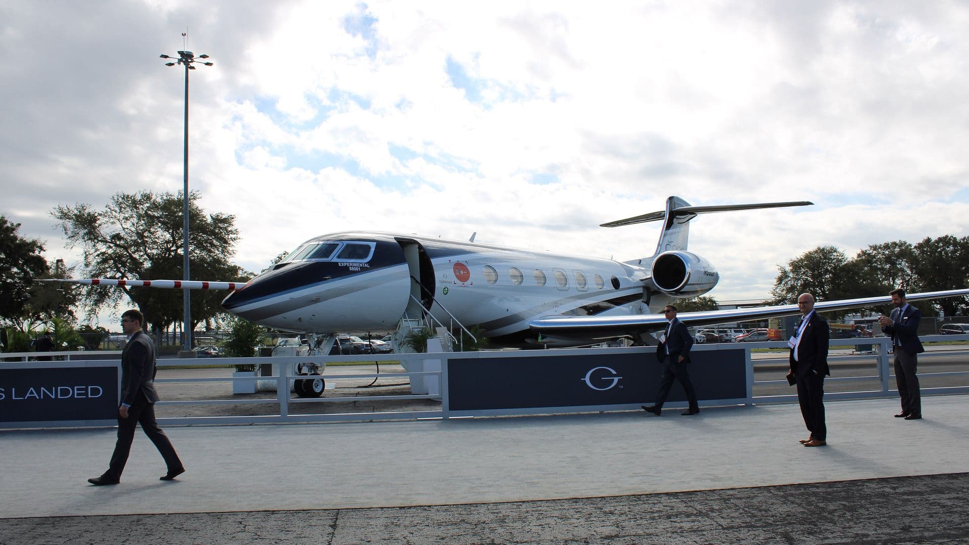 Gulfstream G800 vs Bombardier Global 8000