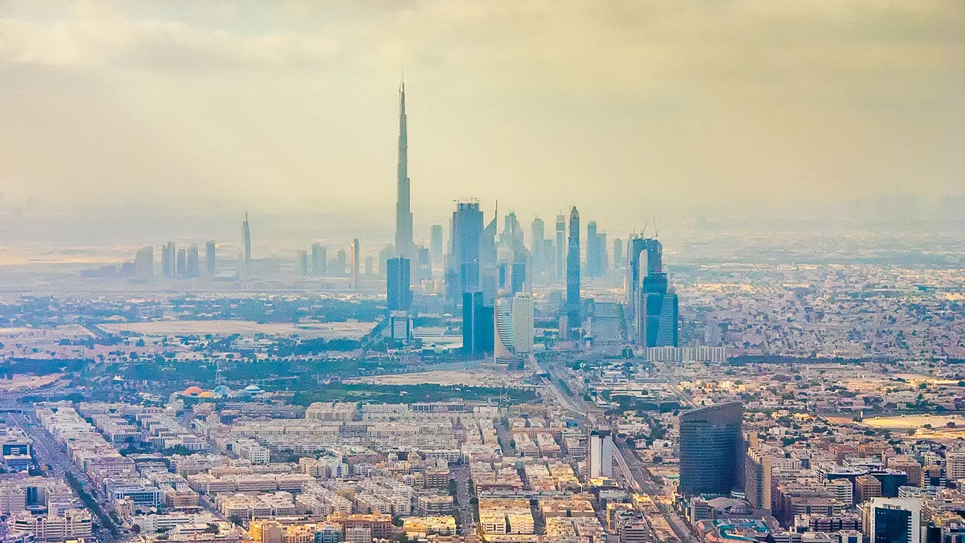 London to Dubai: The Most Competitive Route in Private Aviation